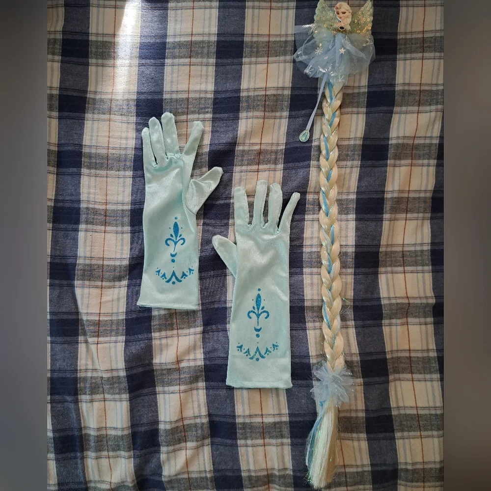 Kids Frozen-Themed Blue Gloves and Braid Set